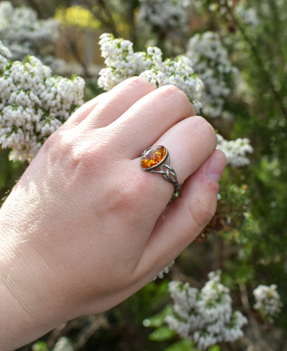 Amber Ring Size R