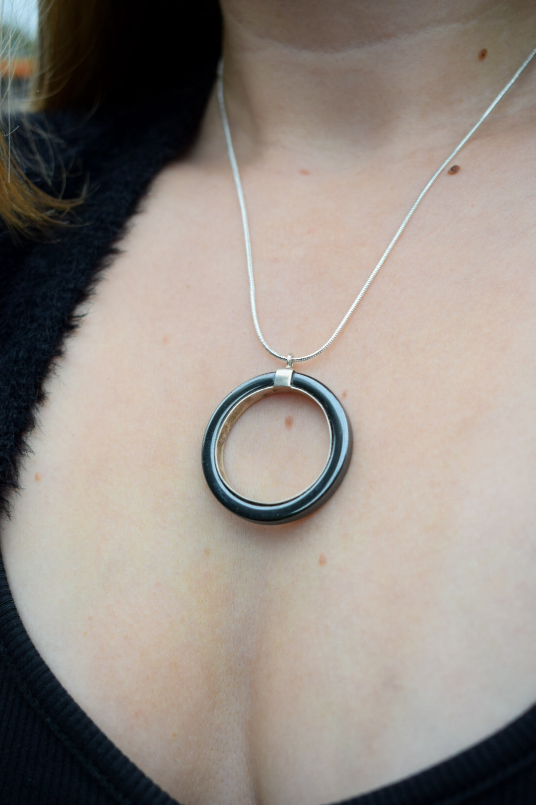 Round Hollow Necklace