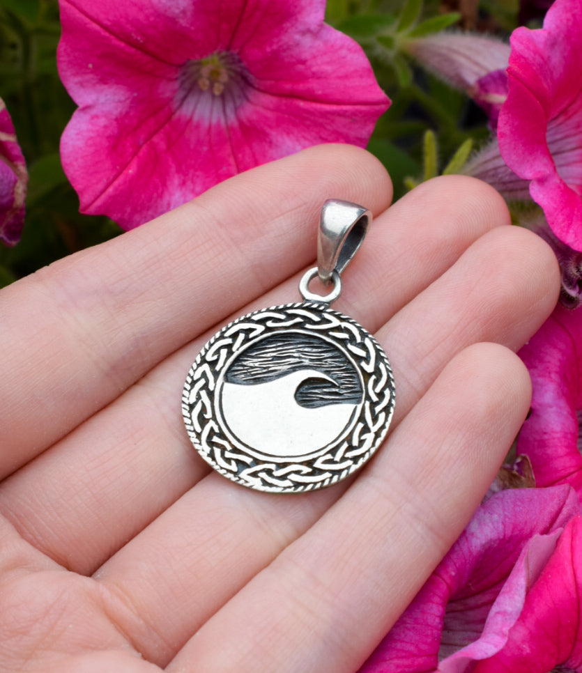 Wave Necklace