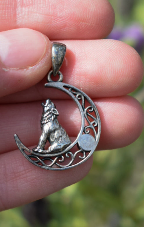 Sterling Silver Wolf Pendant