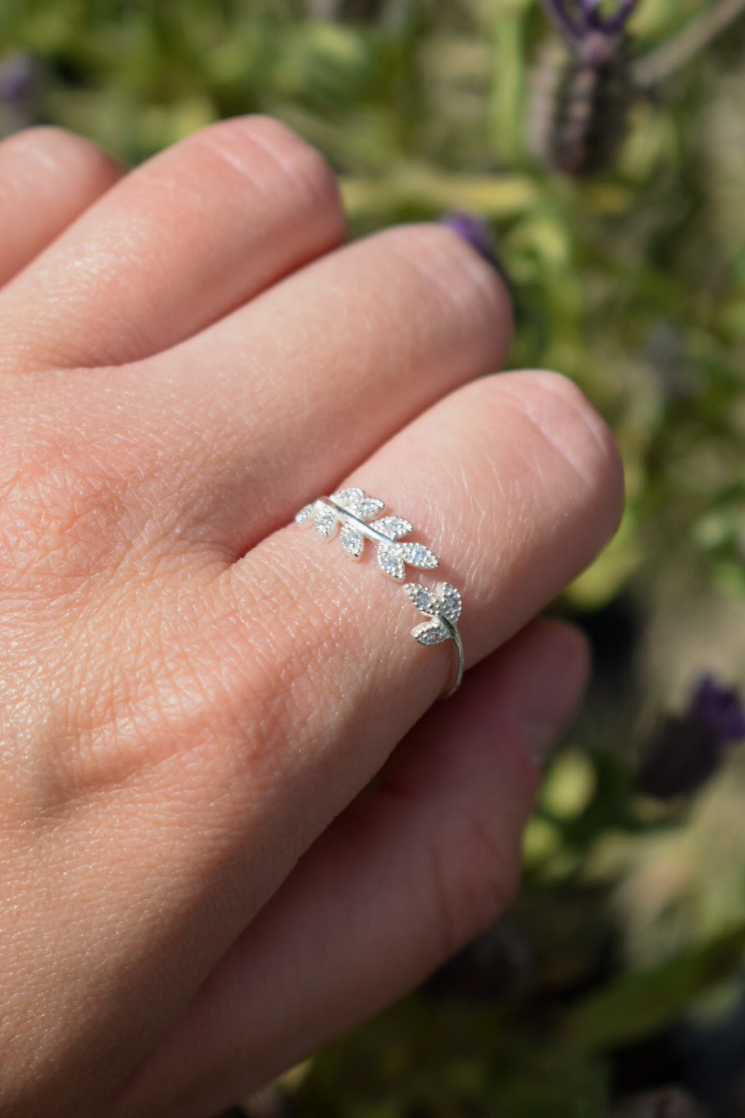 Adjustable Leaf Ring