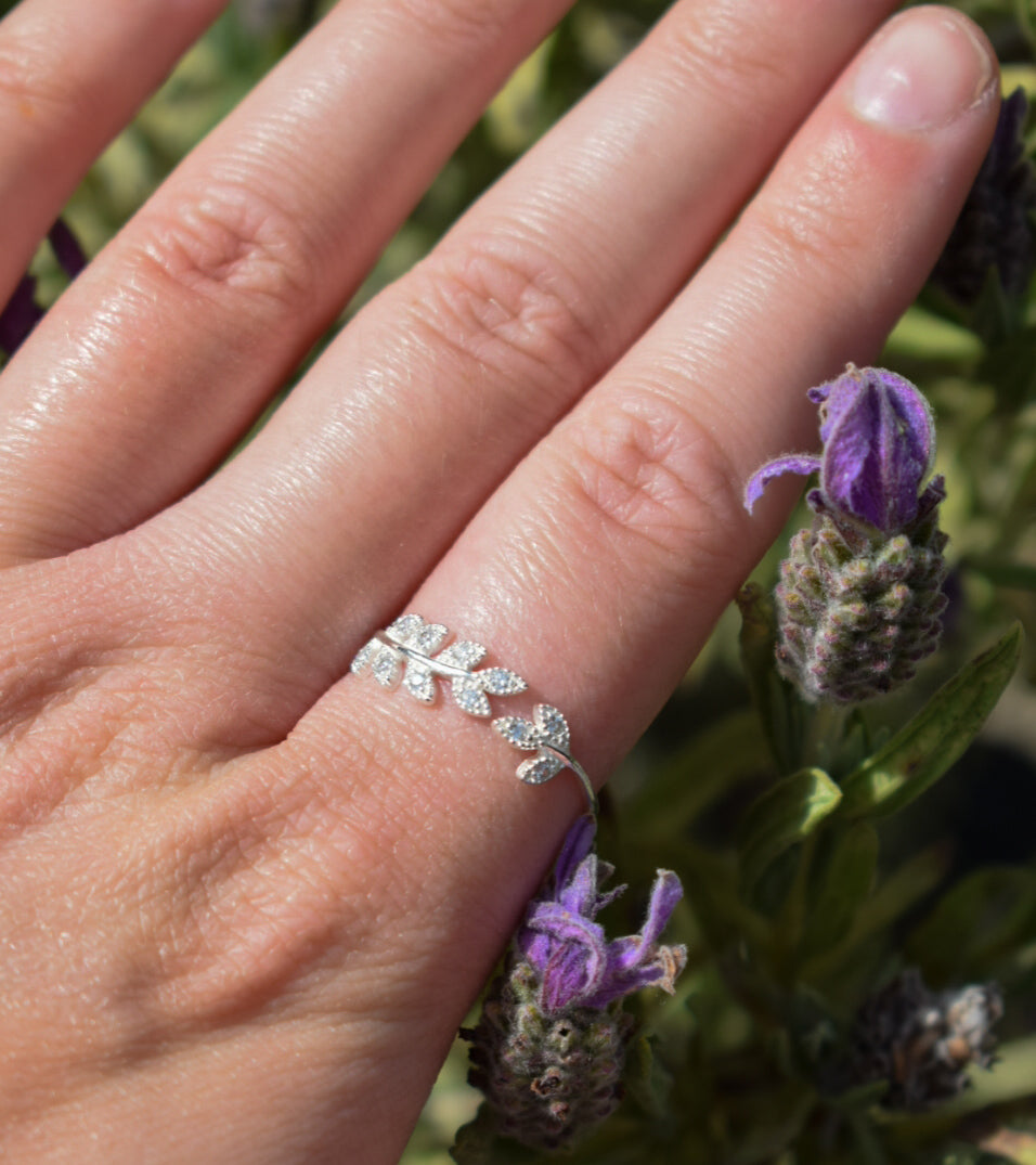 Adjustable Leaf Ring