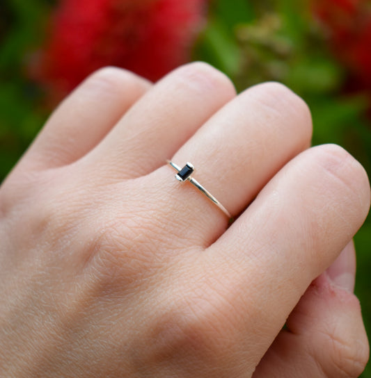 Black Gem Ring Size M