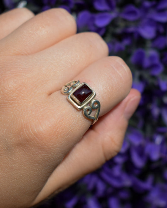 Vintage Garnet Ring