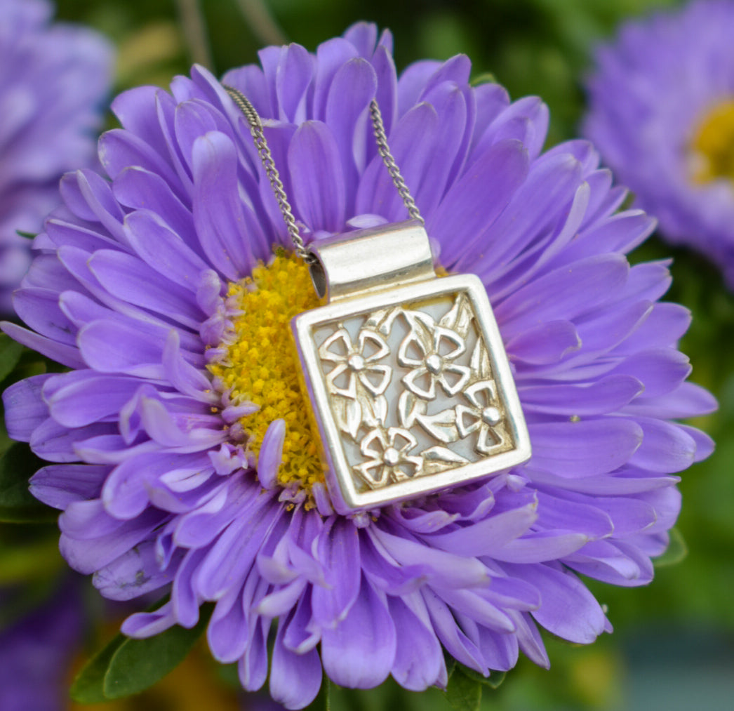 Reversible Mother of Pearl Necklace