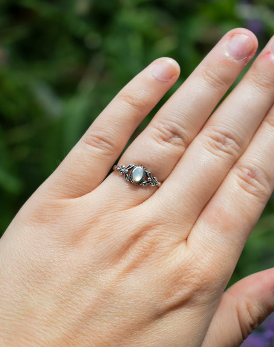 Mother of Pearl Sterling Silver Ring Size L
