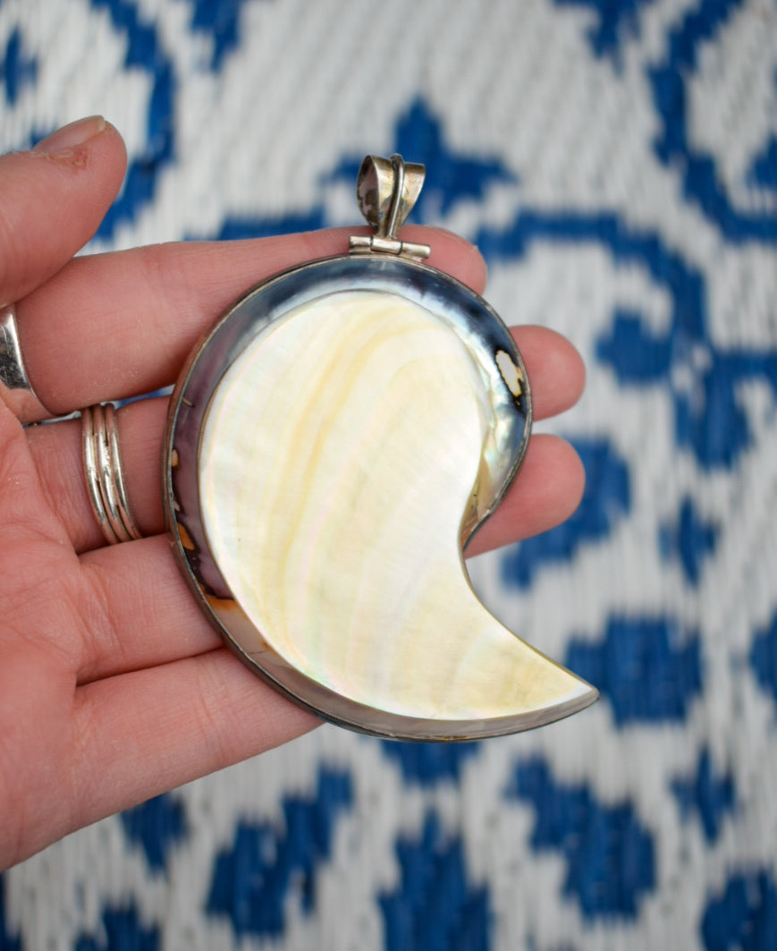 Mother Of Pearl and Shell Necklace
