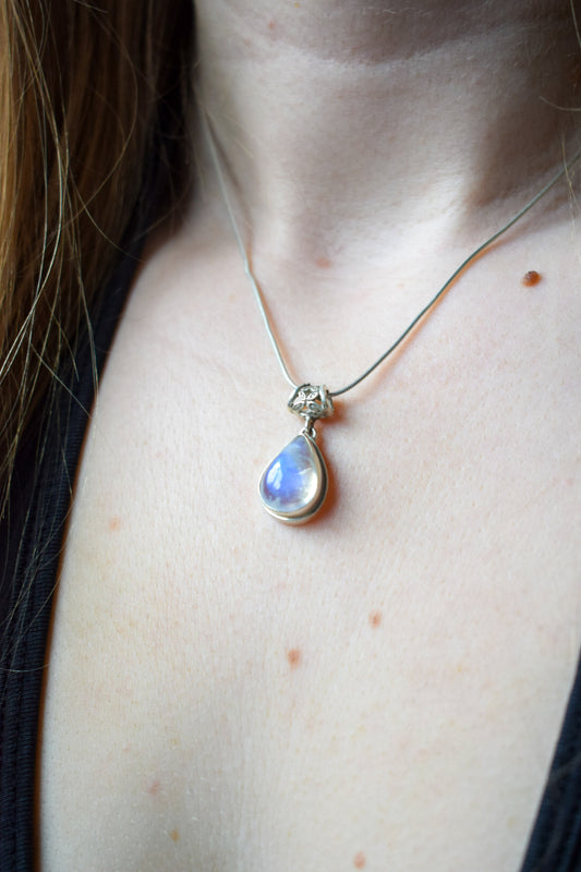 Vintage Moonstone Necklace