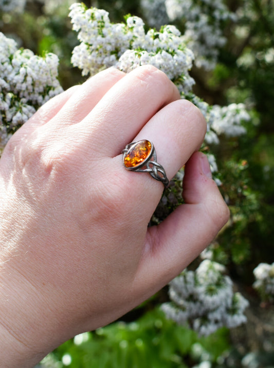 Amber Ring Size R