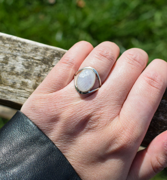 Moonstone Ring Size L