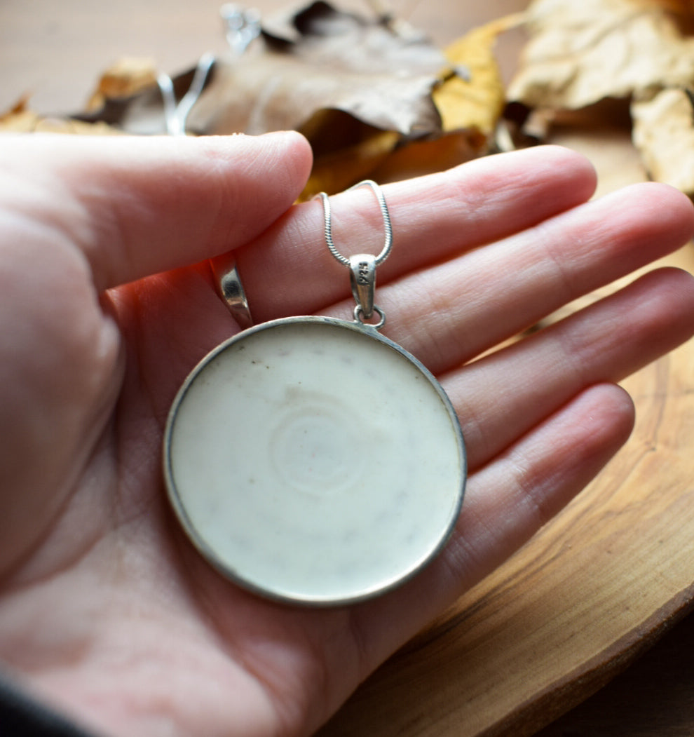 Shell Pendant Necklace