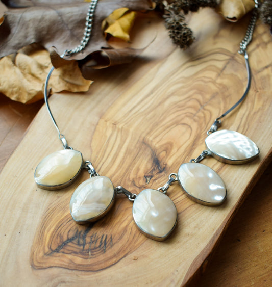 Reversible Pearlescent Necklace