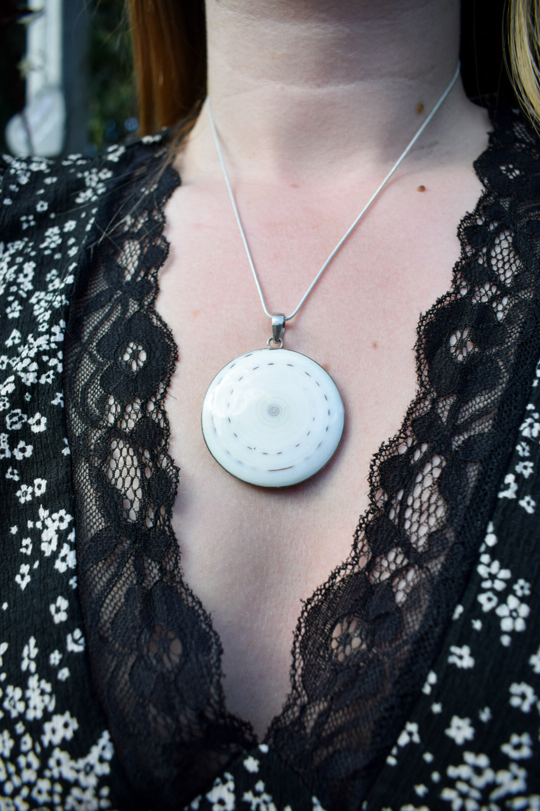 Shell Pendant Necklace